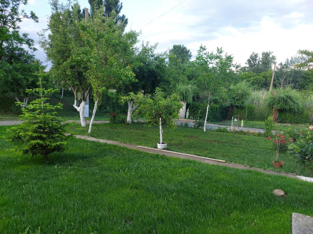 Vila De Pe Lac Амара Екстериор снимка